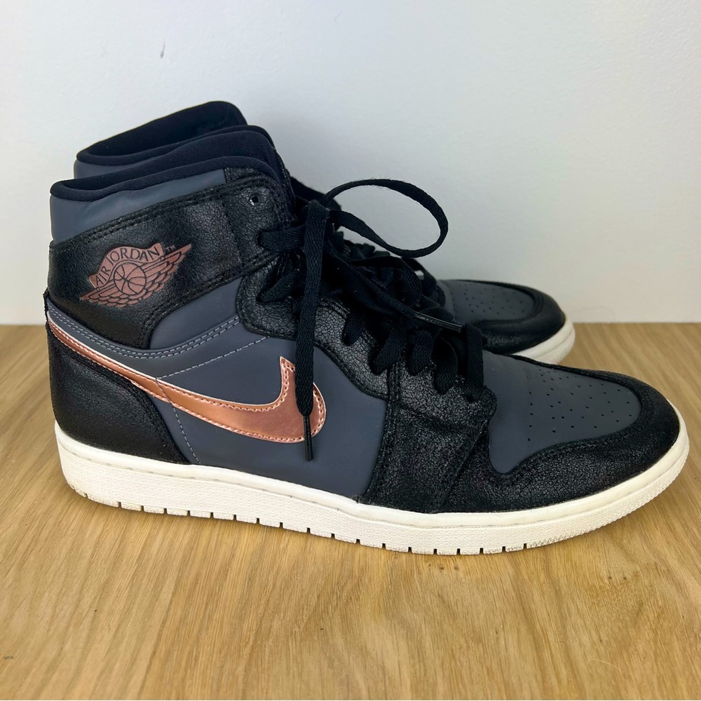 Size 10.5 - Men's Jordan 1 Retro High Bronze Medal 2016 COPPER Shoes 332550-016